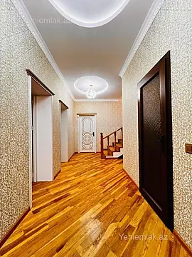 Satılır 6 otaqlı həyət evi 280 m²