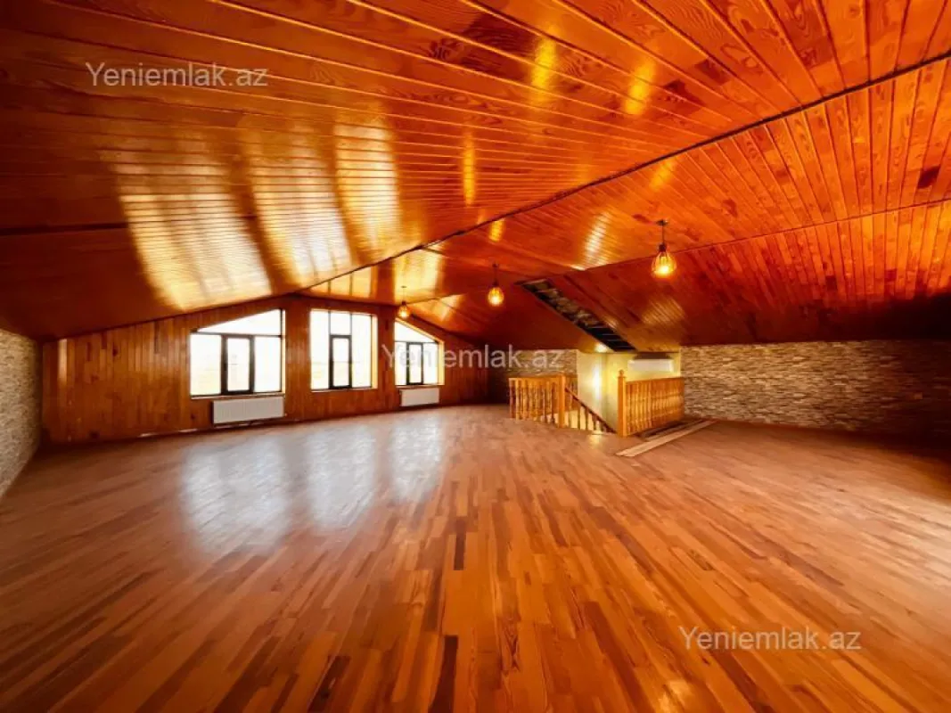 Satılır 6 otaqlı həyət evi 280 m²