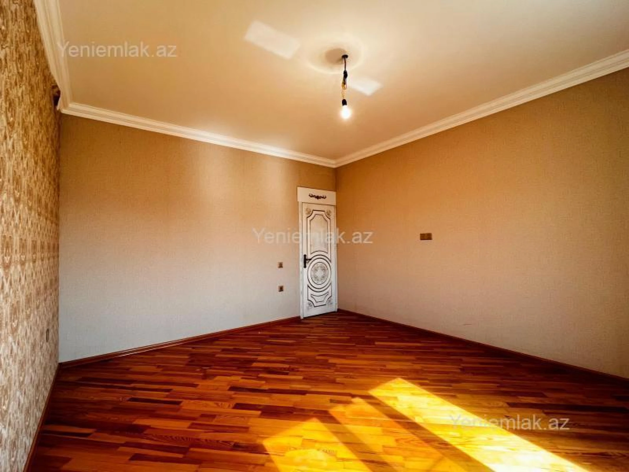 Satılır 6 otaqlı həyət evi 280 m²