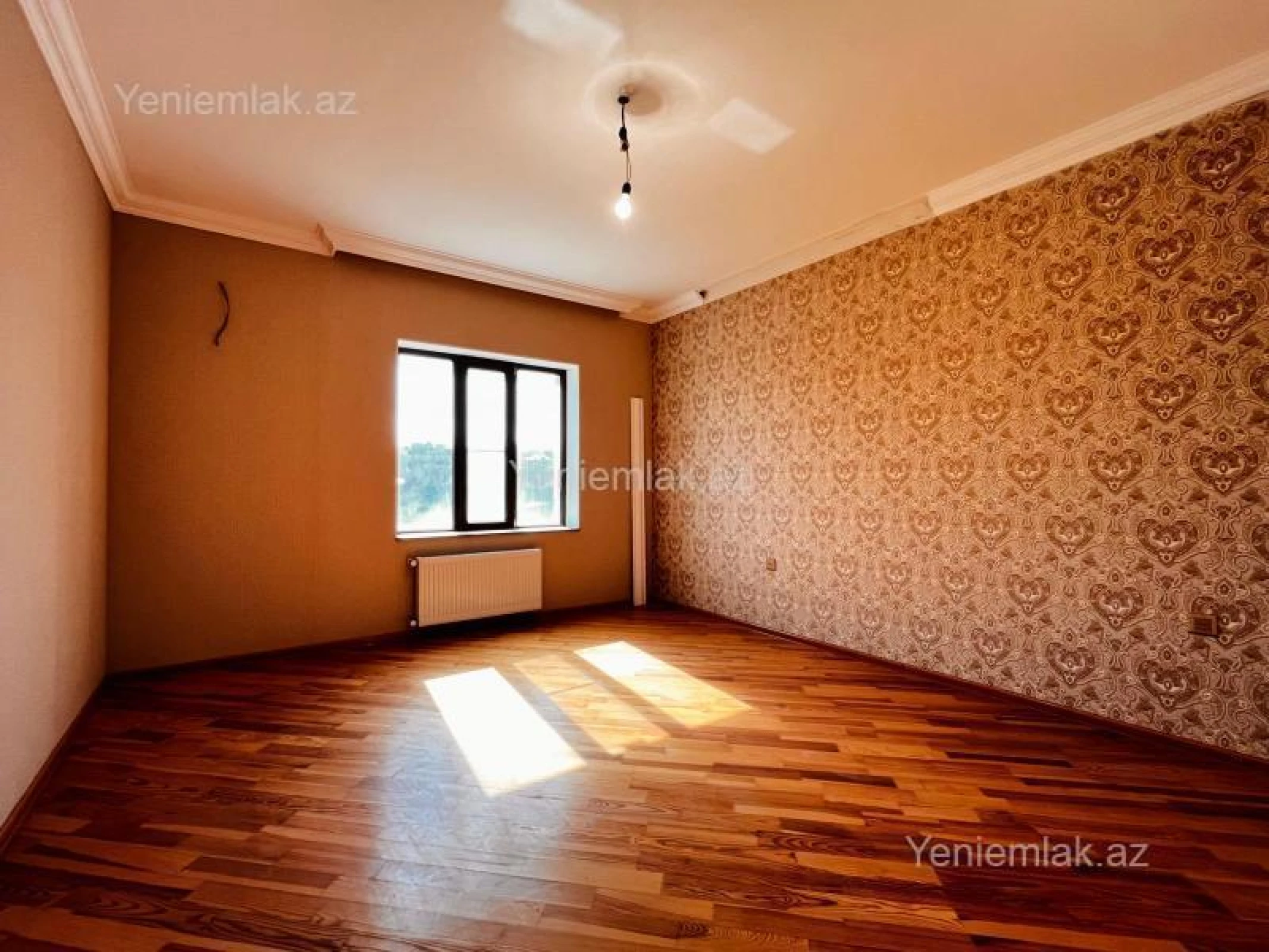 Satılır 6 otaqlı həyət evi 280 m²