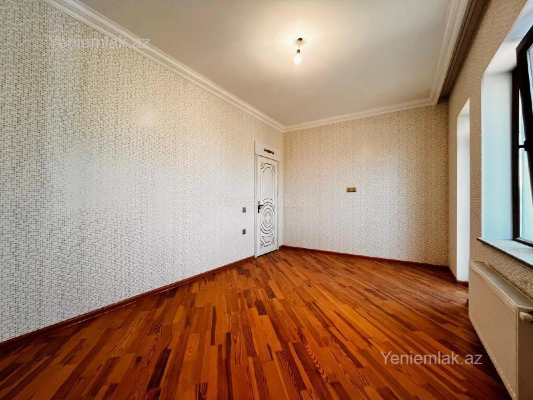 Satılır 6 otaqlı həyət evi 280 m²