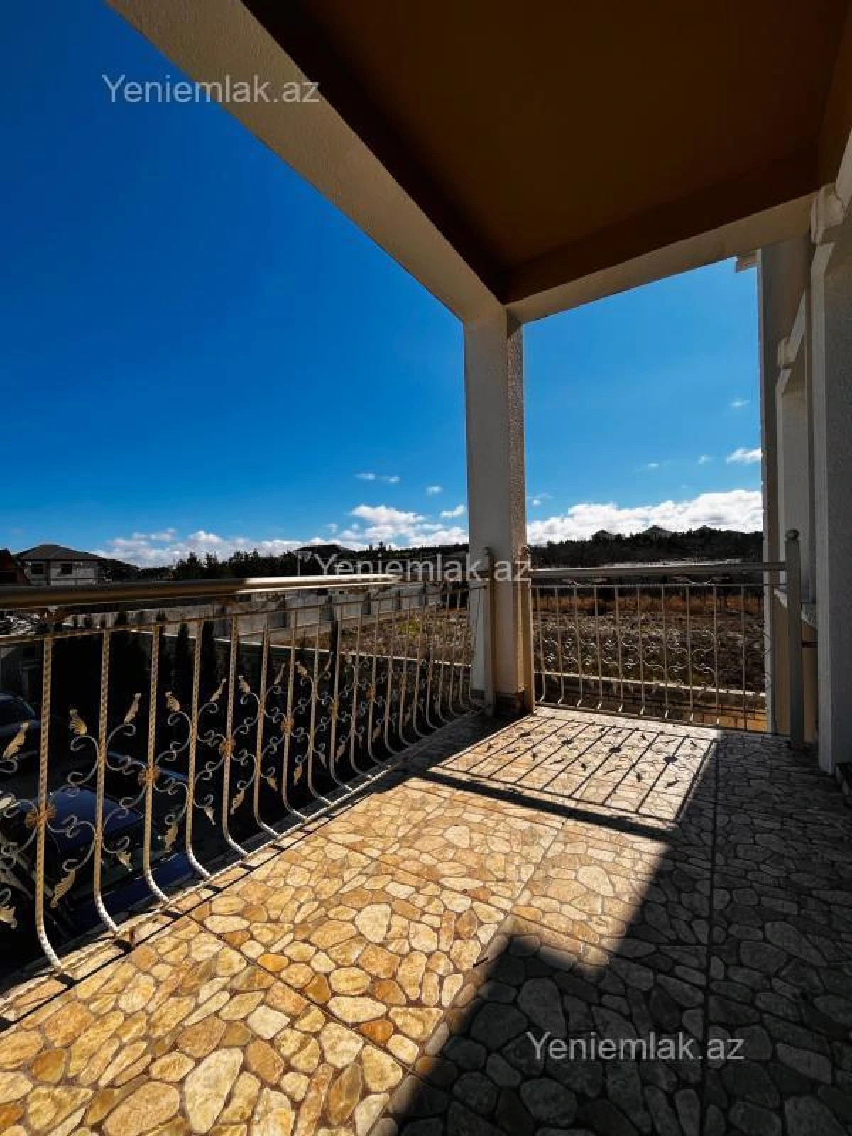 Satılır 6 otaqlı həyət evi 280 m²