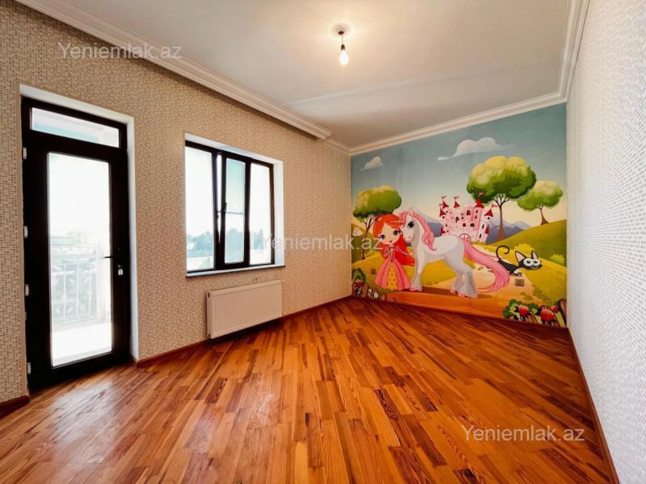 Satılır 6 otaqlı həyət evi 280 m²