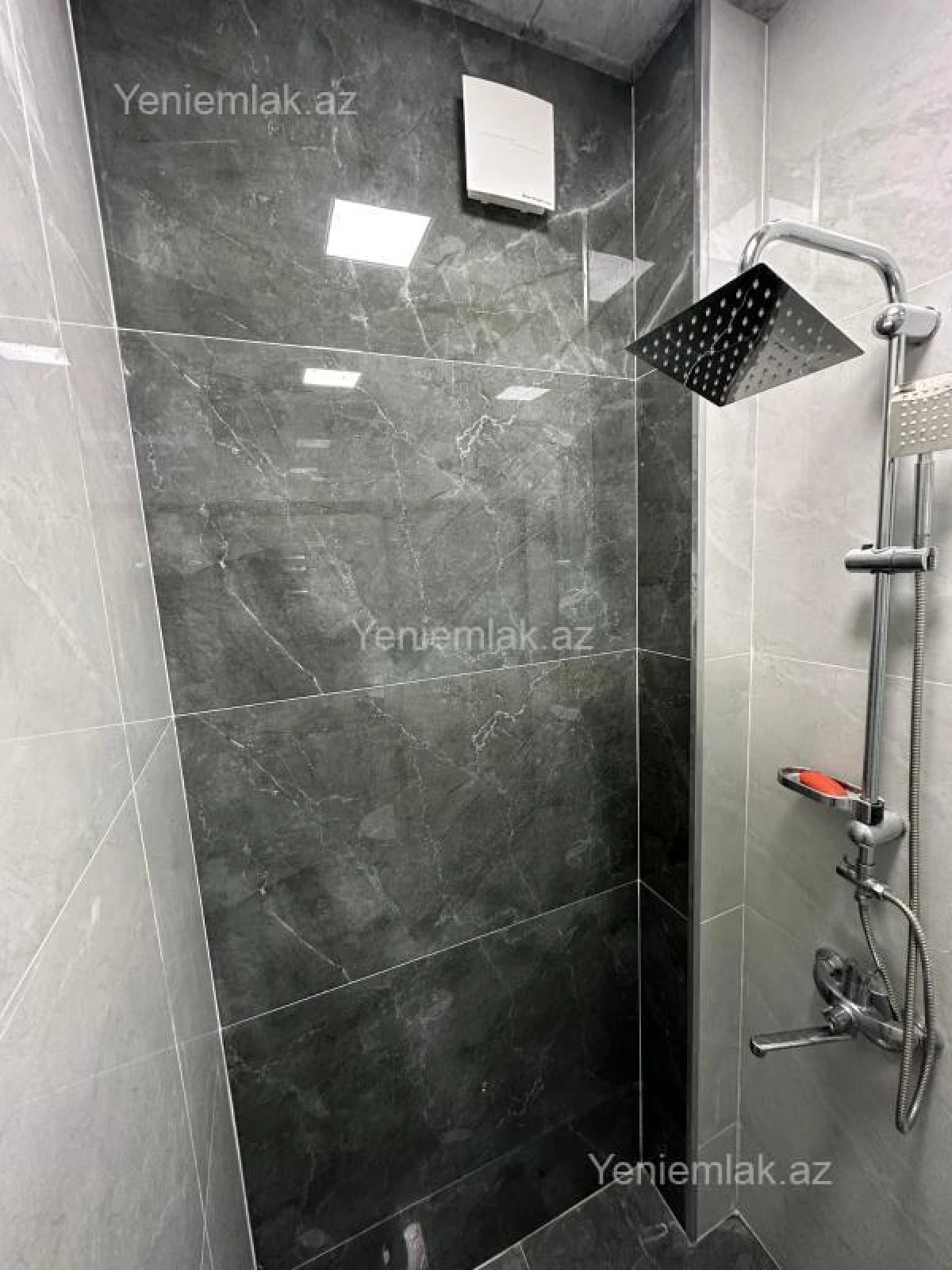 Satılır 2 otaqlı yeni tikili 72 m²