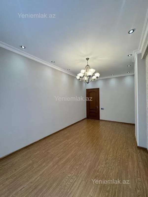 Satılır 3 otaqlı yeni tikili 136 m²
