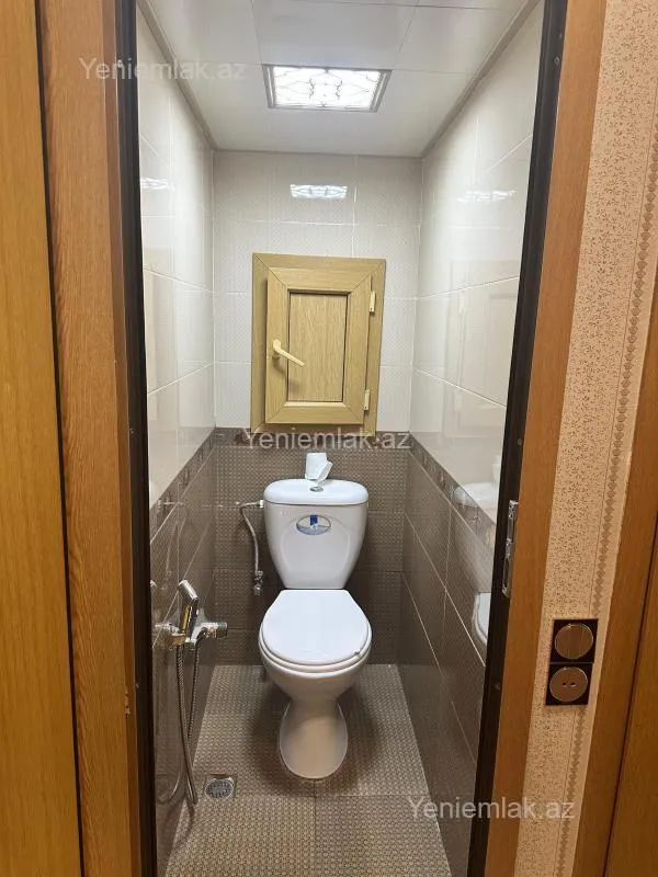 Satılır 2 otaqlı köhnə tikili 65 m²