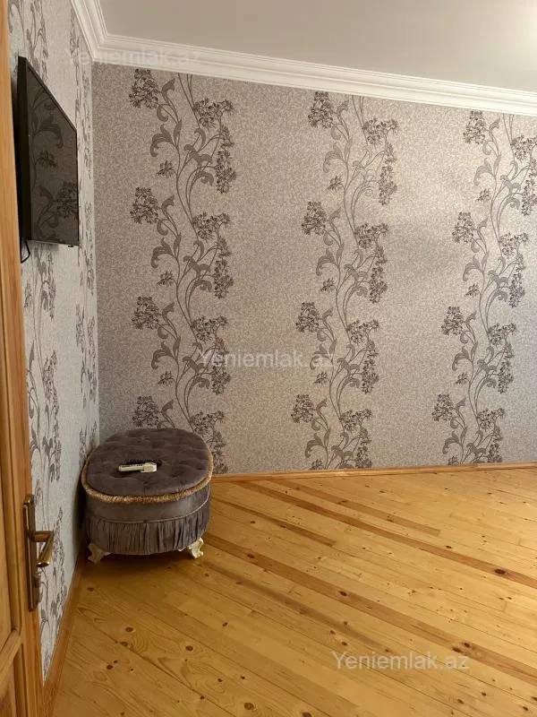 Satılır 2 otaqlı köhnə tikili 65 m²