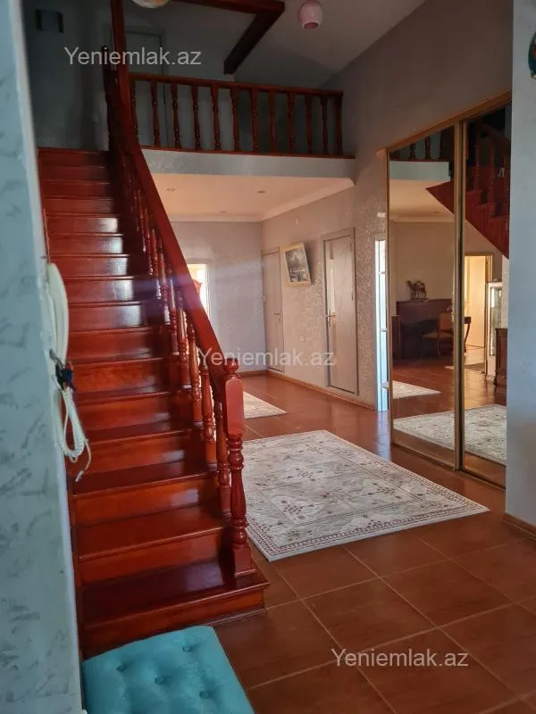 Satılır 4 otaqlı yeni tikili 200 m²