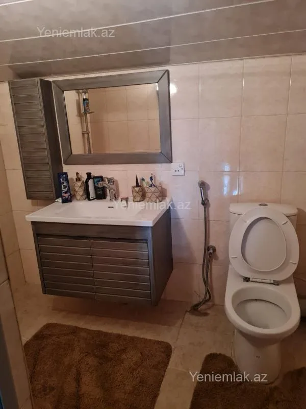 Satılır 4 otaqlı yeni tikili 200 m²