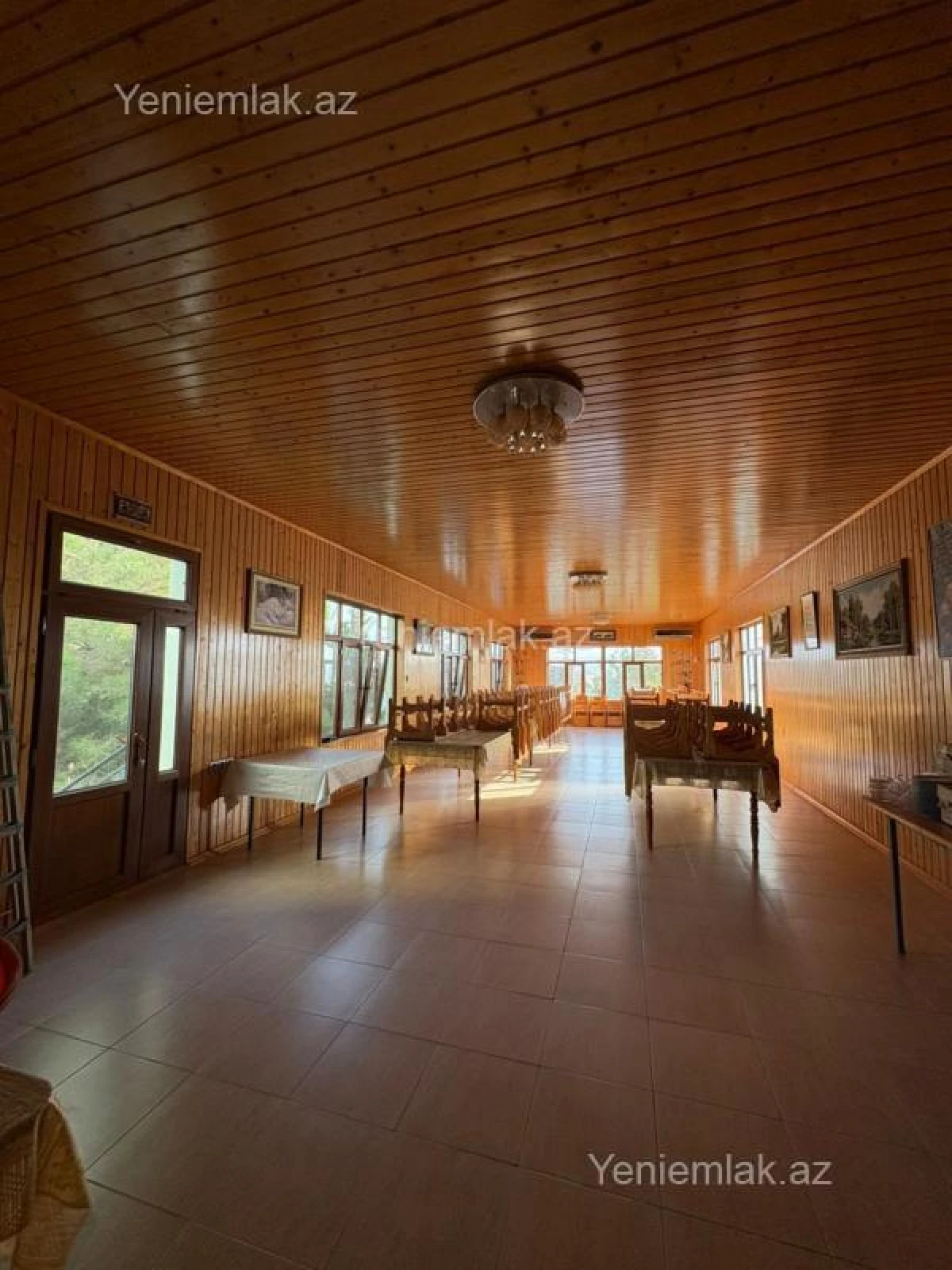 Satılır 5 otaqlı həyət evi 240 m²