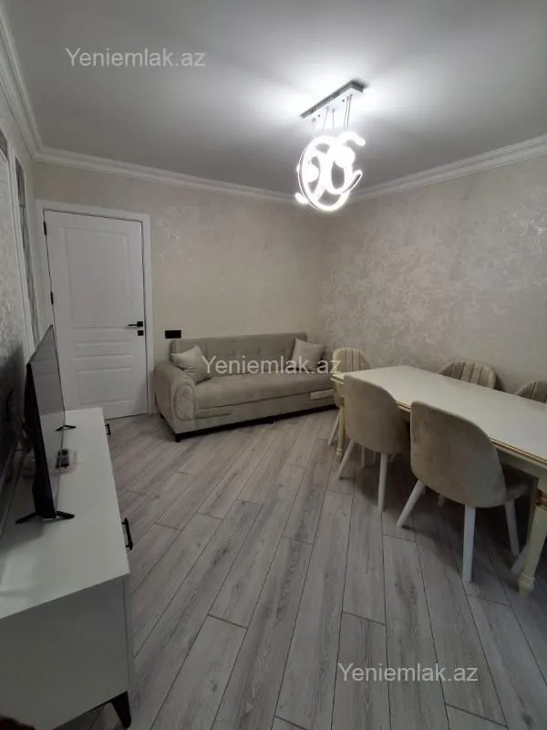 Satılır 3 otaqlı köhnə tikili 60 m²