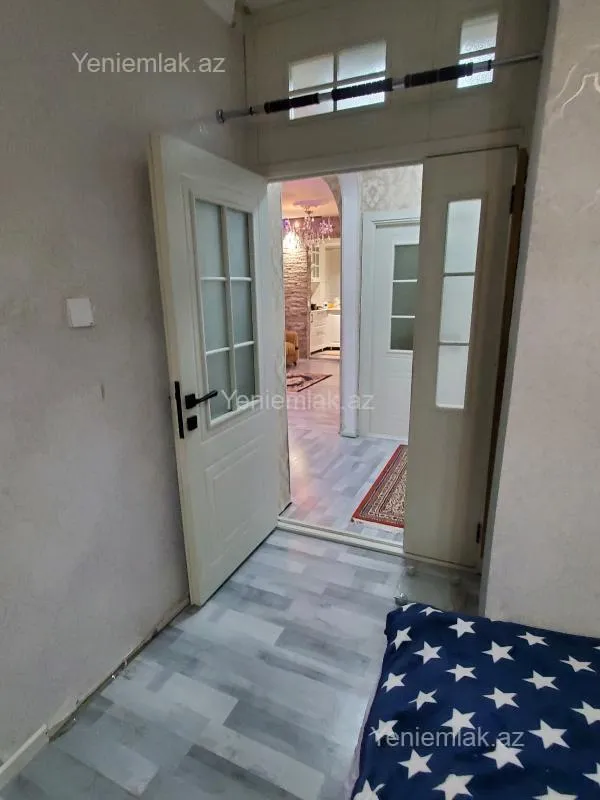 Satılır 3 otaqlı köhnə tikili 70 m²