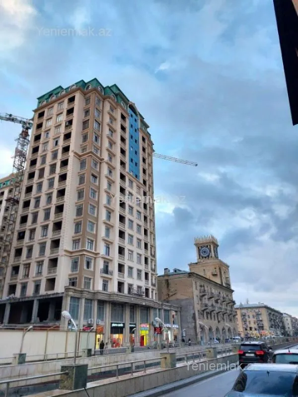 Satılır 2 otaqlı yeni tikili 90 m²