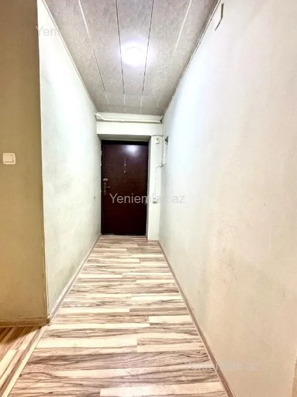 Satılır 2 otaqlı köhnə tikili 55 m²