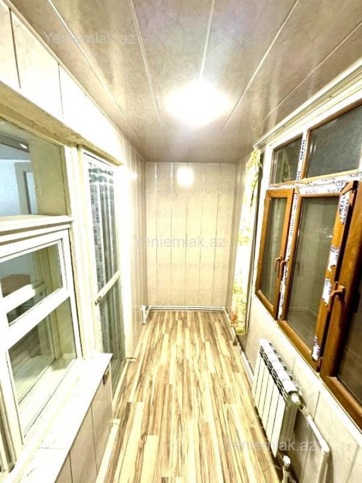 Satılır 2 otaqlı köhnə tikili 55 m²