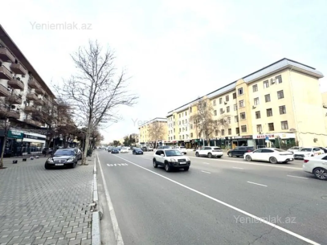 Satılır 2 otaqlı köhnə tikili 55 m²