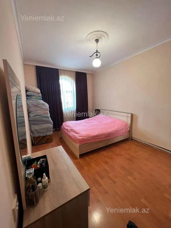 Satılır 3 otaqlı yeni tikili 100 m²