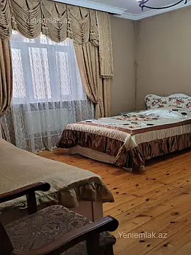 Satılır 7 otaqlı həyət evi 200 m²