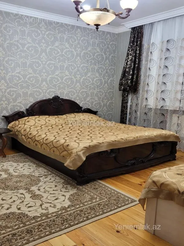Satılır 7 otaqlı həyət evi 200 m²