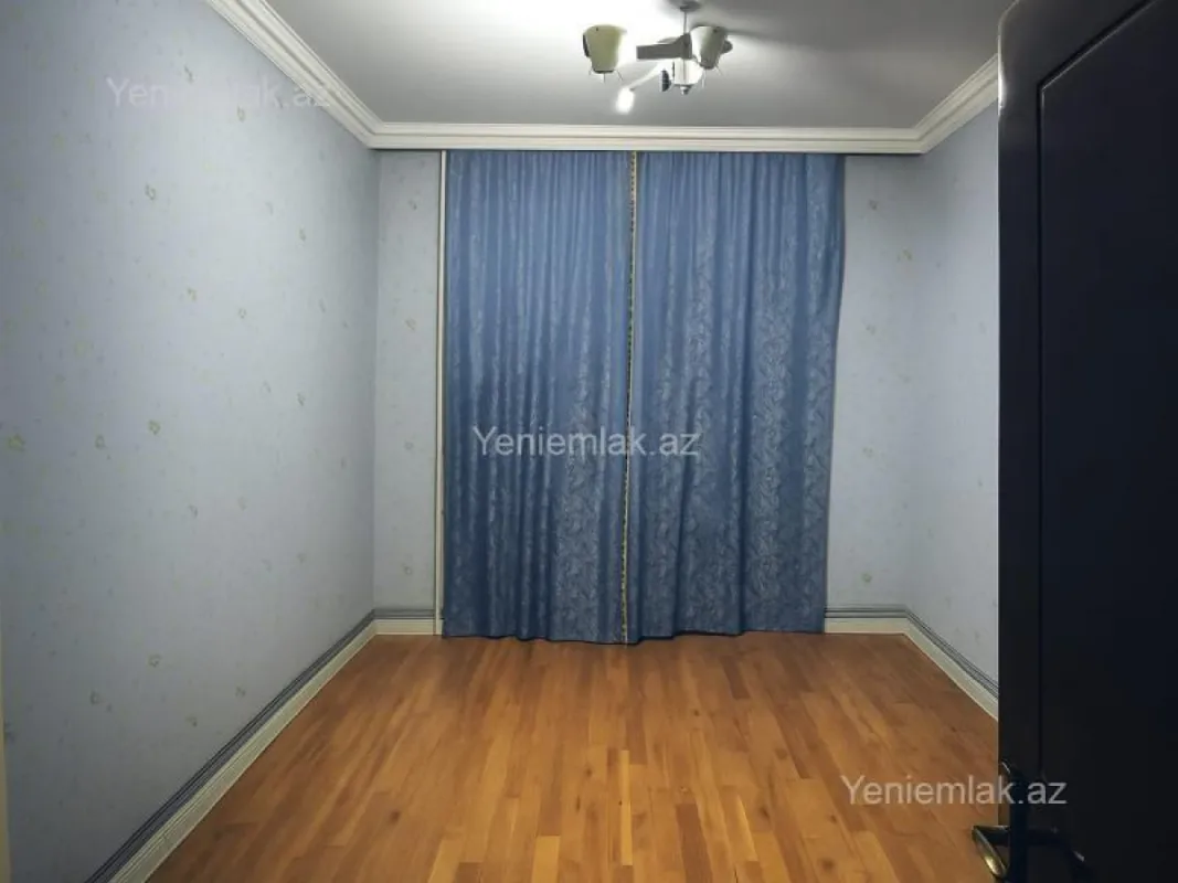 Satılır 5 otaqlı köhnə tikili 115 m²