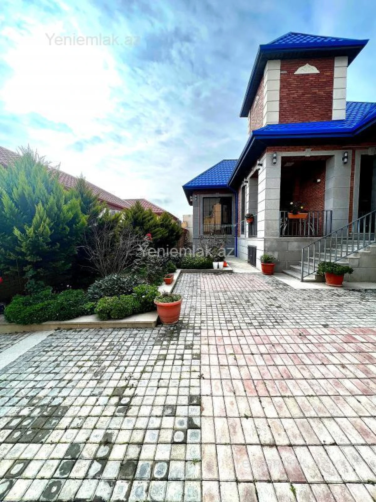 Satılır 5 otaqlı həyət evi 150 m²