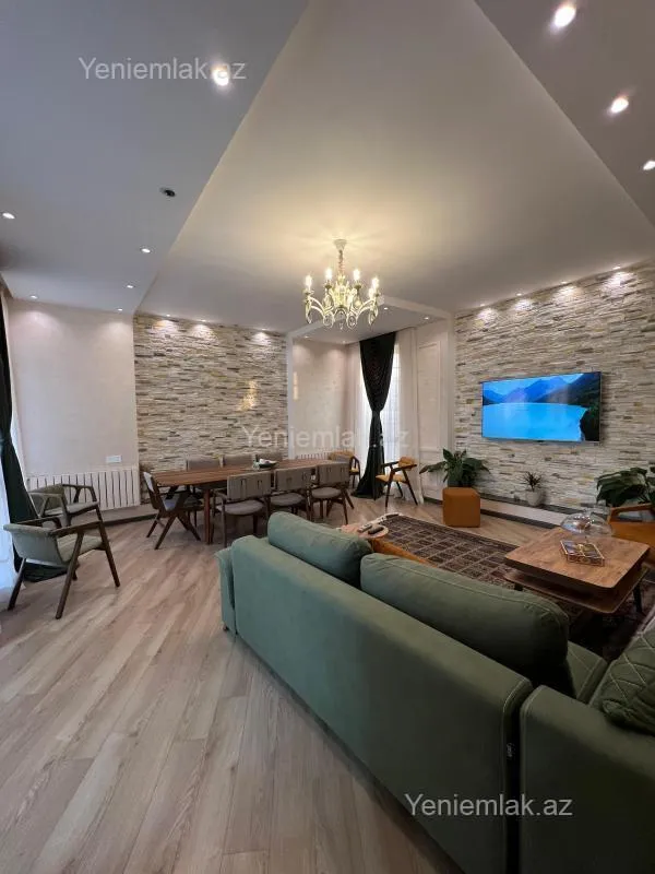 Satılır 5 otaqlı həyət evi 150 m²