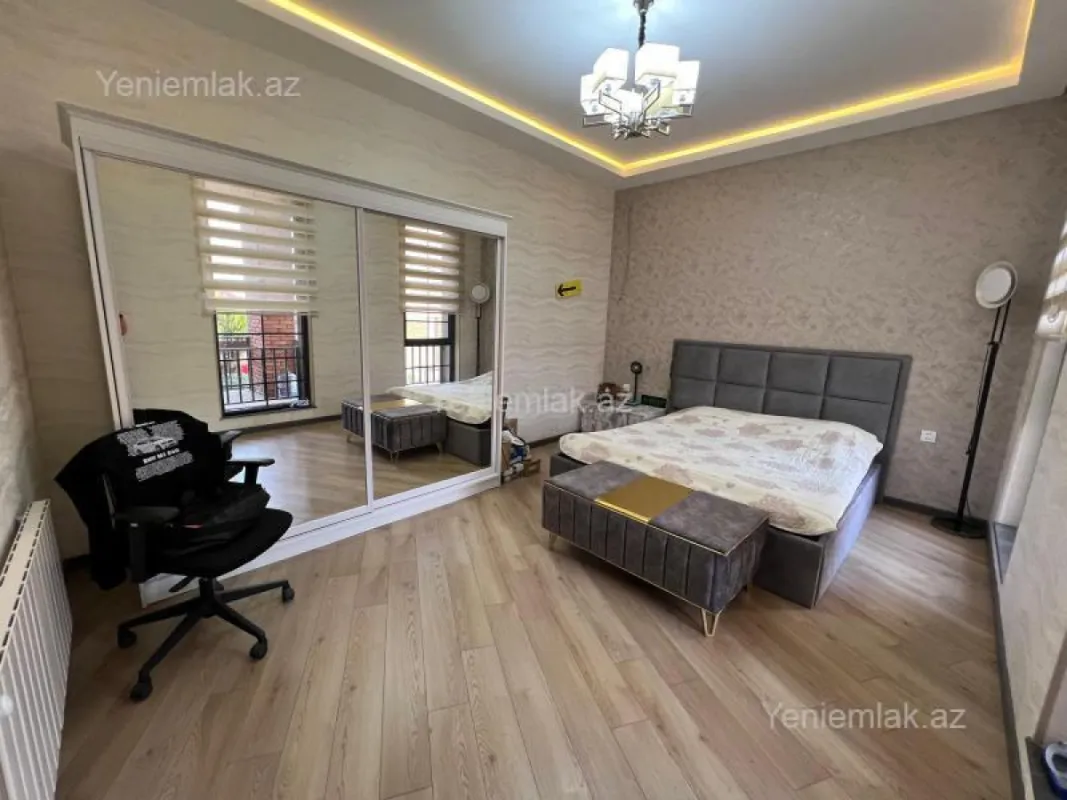 Satılır 5 otaqlı həyət evi 150 m²