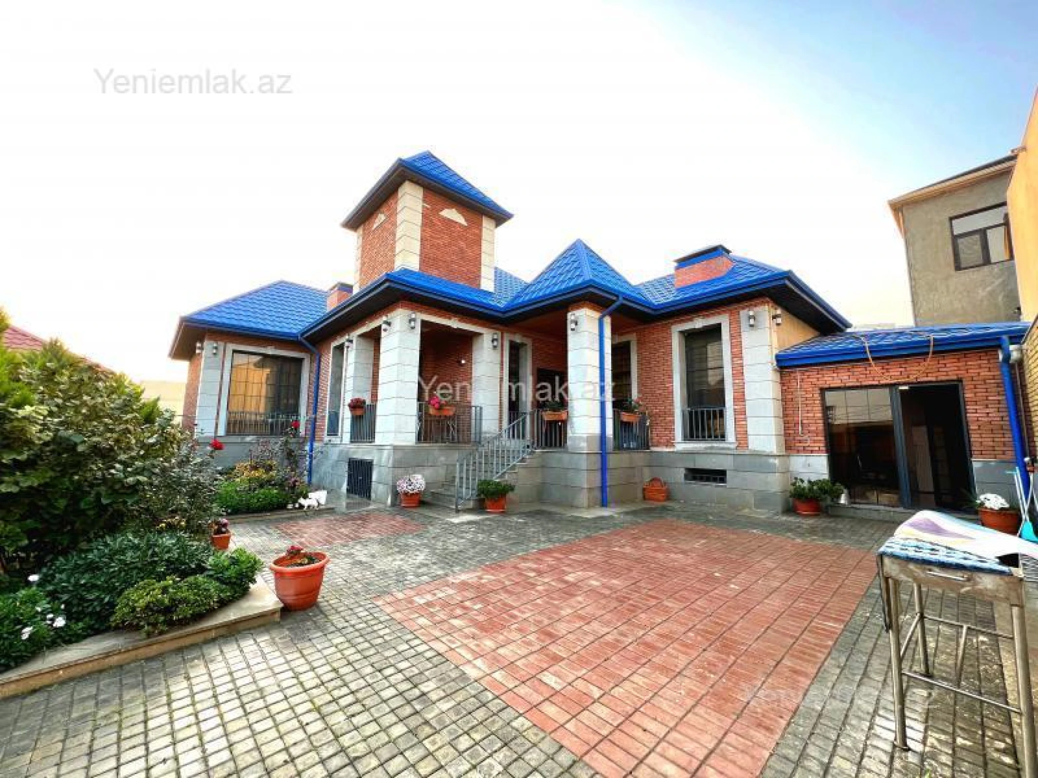 Satılır 5 otaqlı həyət evi 150 m²