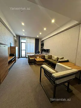 Satılır 4 otaqlı ofis 171 m²