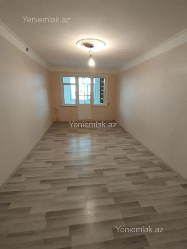 Satılır 3 otaqlı köhnə tikili 70 m²