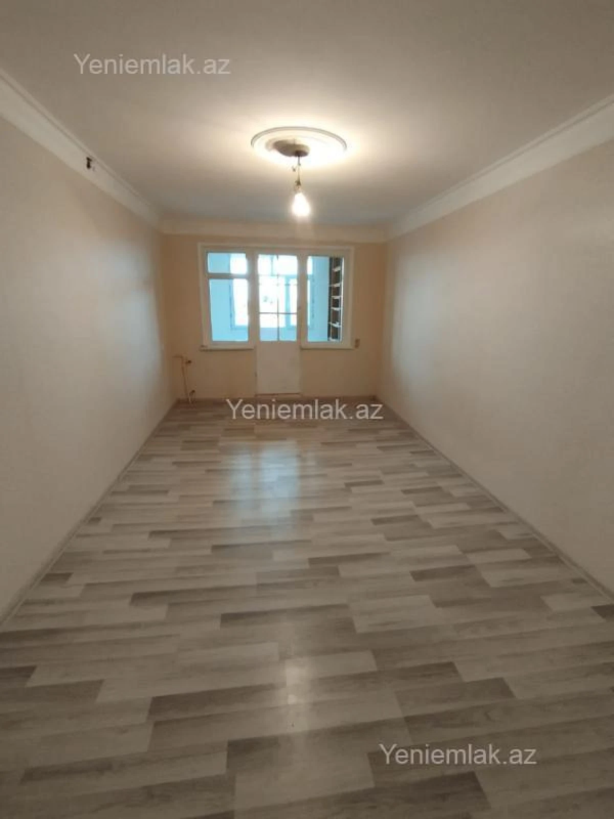 Satılır 3 otaqlı köhnə tikili 70 m²