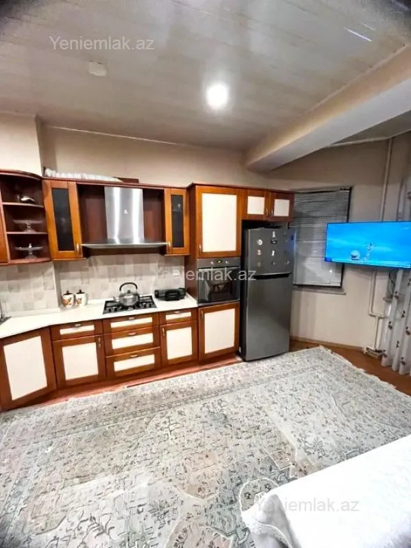 Satılır 4 otaqlı yeni tikili 200 m²