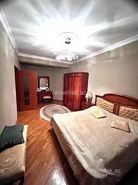 Satılır 4 otaqlı yeni tikili 200 m²