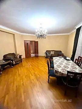 Satılır 4 otaqlı yeni tikili 200 m²