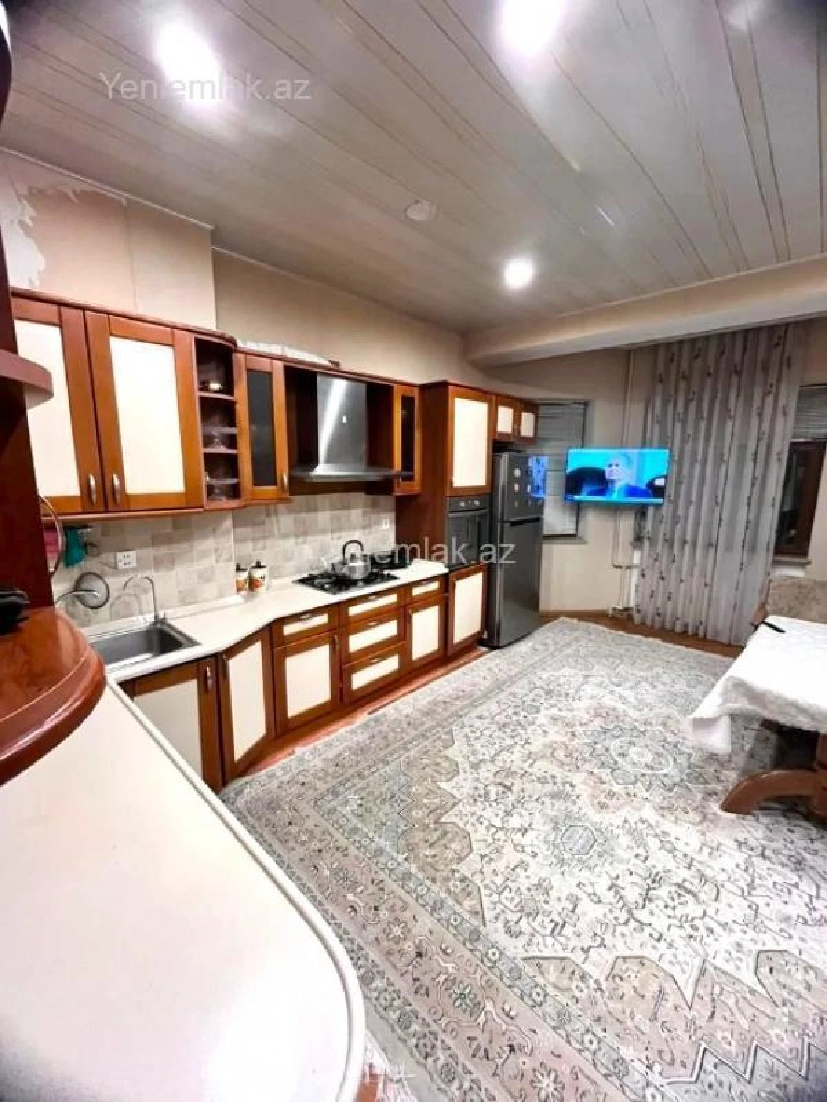 Satılır 4 otaqlı yeni tikili 200 m²