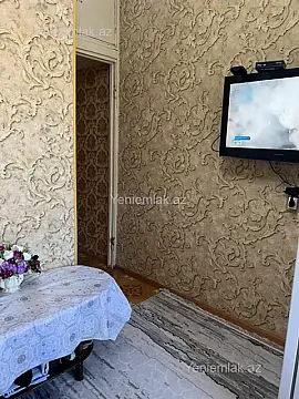 Satılır 1 otaqlı köhnə tikili 50 m²