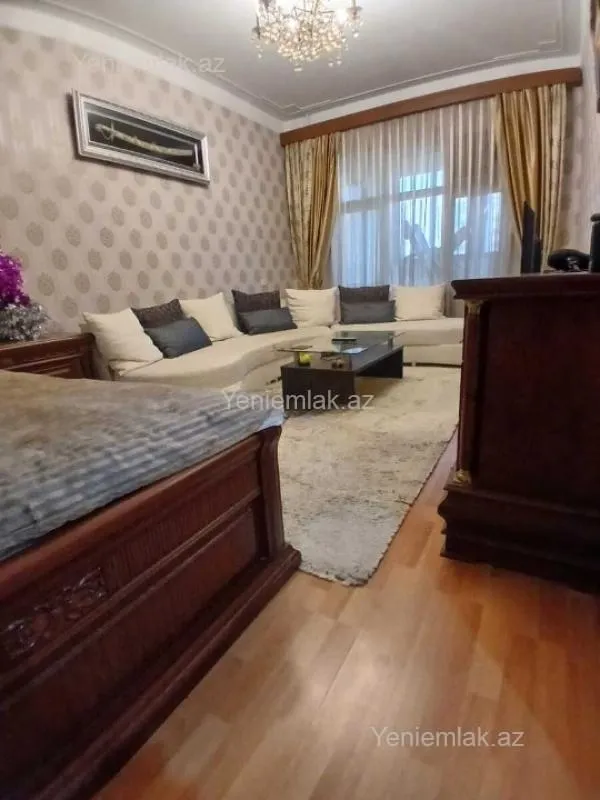 Satılır 2 otaqlı köhnə tikili 70 m²