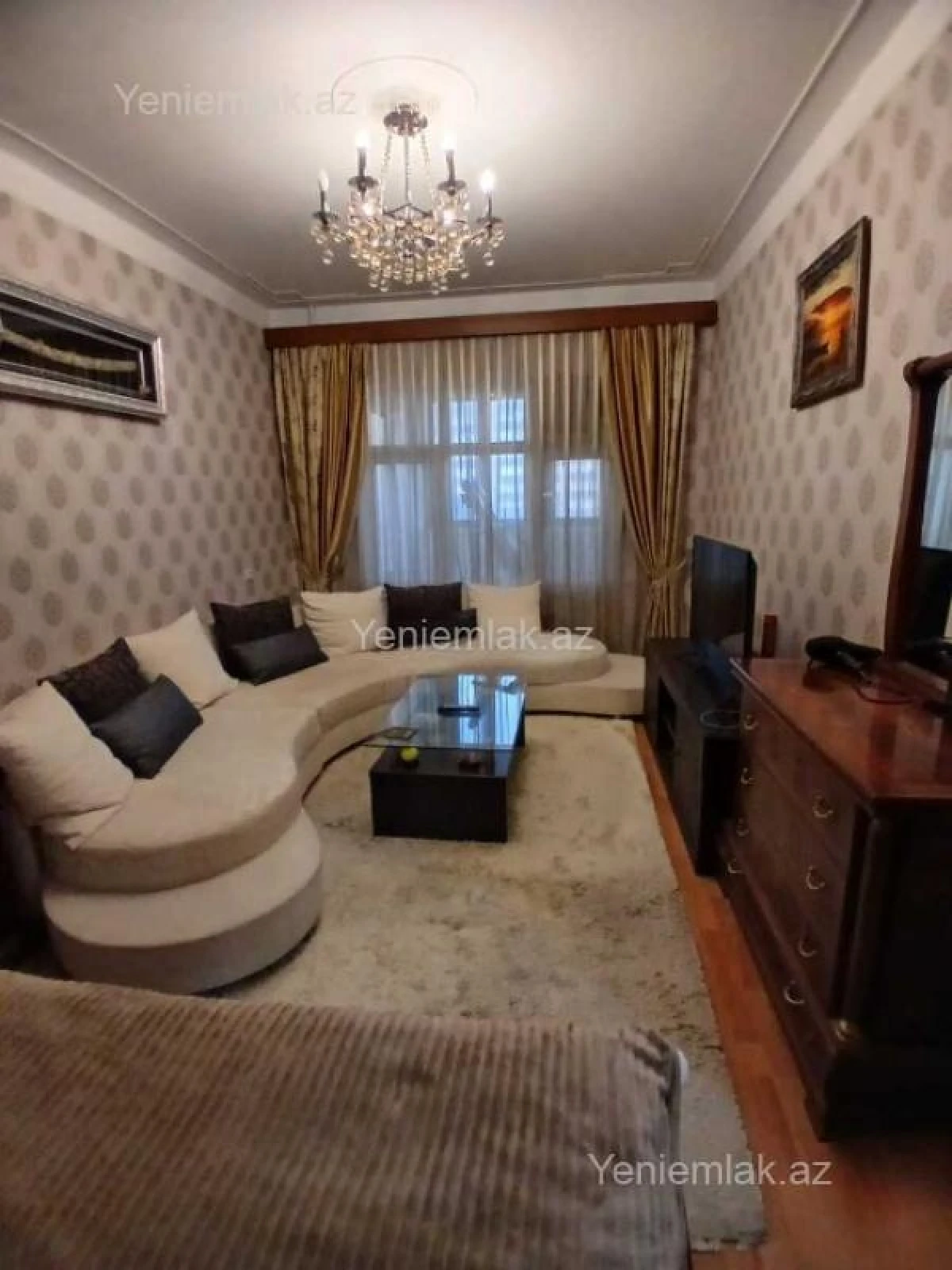 Satılır 2 otaqlı köhnə tikili 70 m²