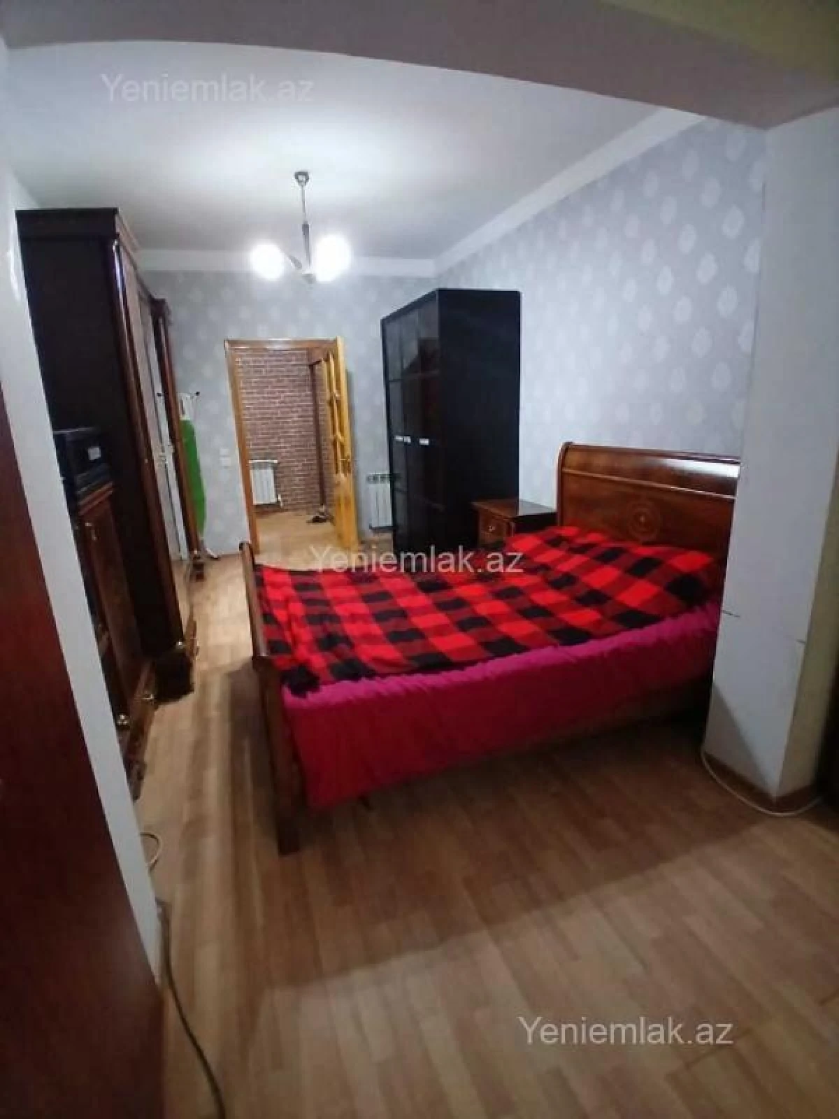 Satılır 2 otaqlı köhnə tikili 70 m²