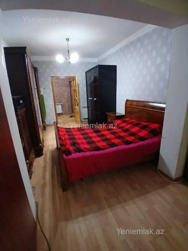 Satılır 2 otaqlı köhnə tikili 70 m²