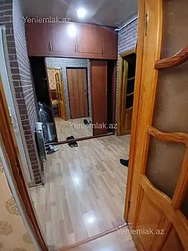 Satılır 2 otaqlı köhnə tikili 70 m²