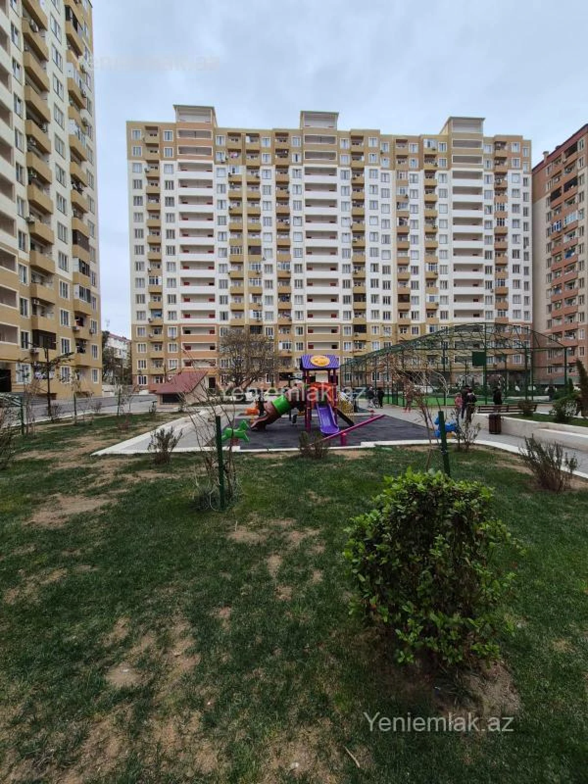 Satılır 3 otaqlı yeni tikili 72 m²