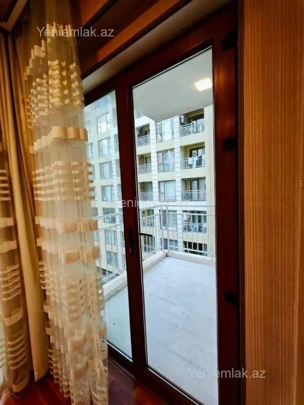 Satılır 4 otaqlı yeni tikili 113 m²