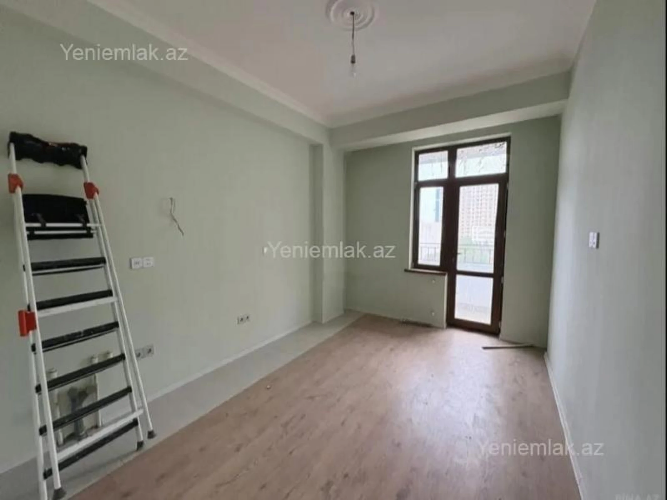 Satılır 2 otaqlı yeni tikili 79 m²