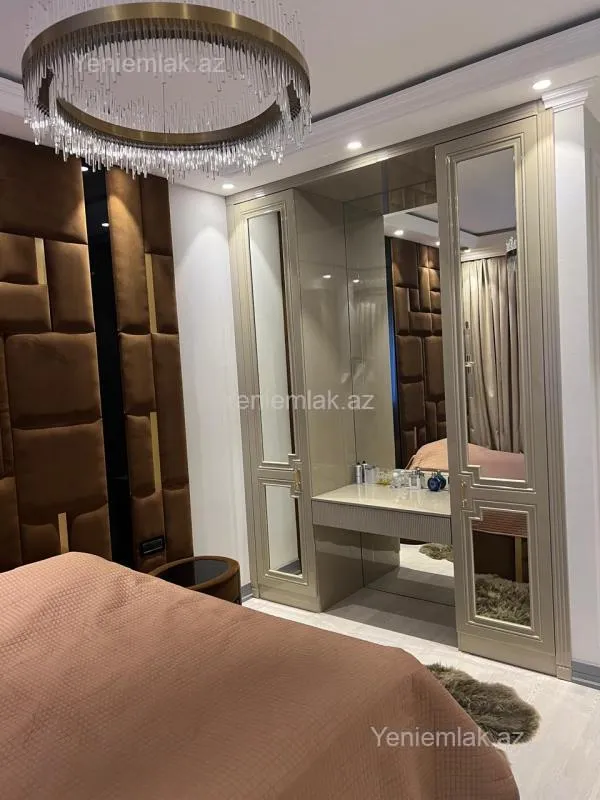 Satılır 4 otaqlı yeni tikili 190 m²