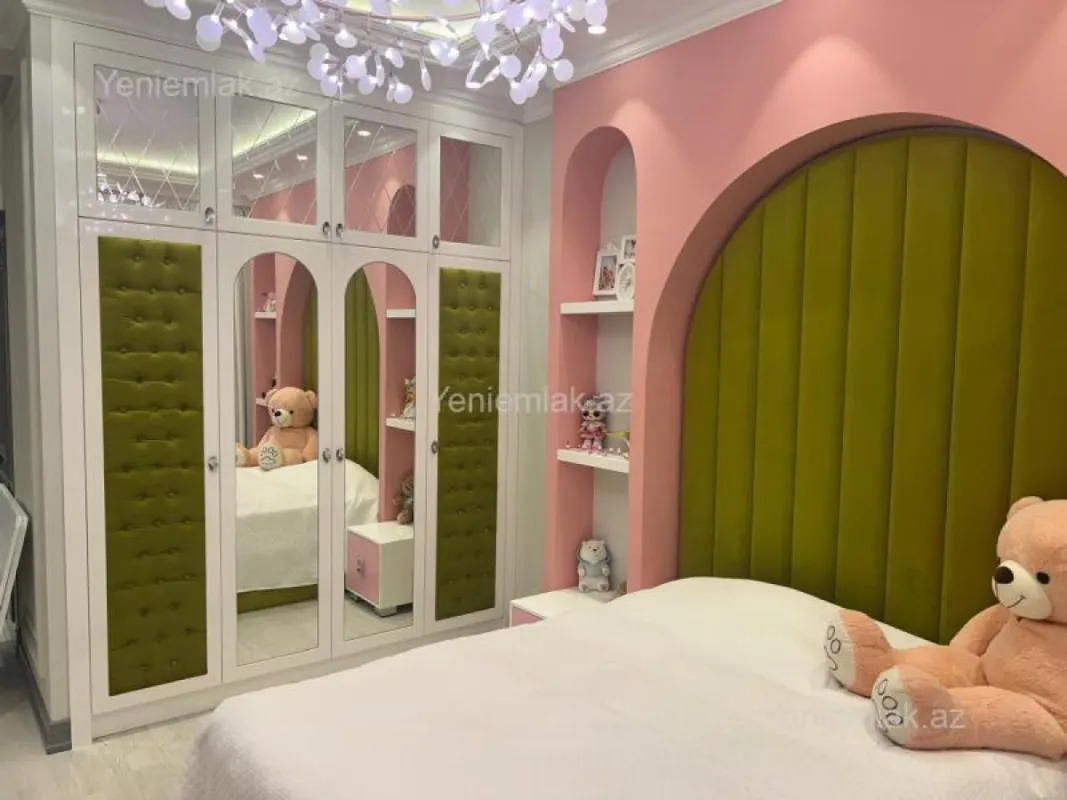 Satılır 4 otaqlı yeni tikili 190 m²