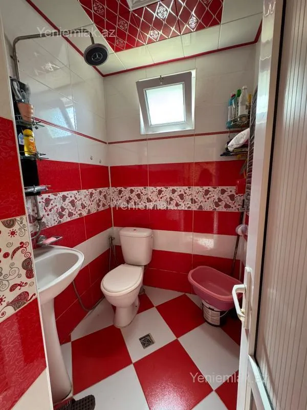 Satılır 5 otaqlı həyət evi 155 m²