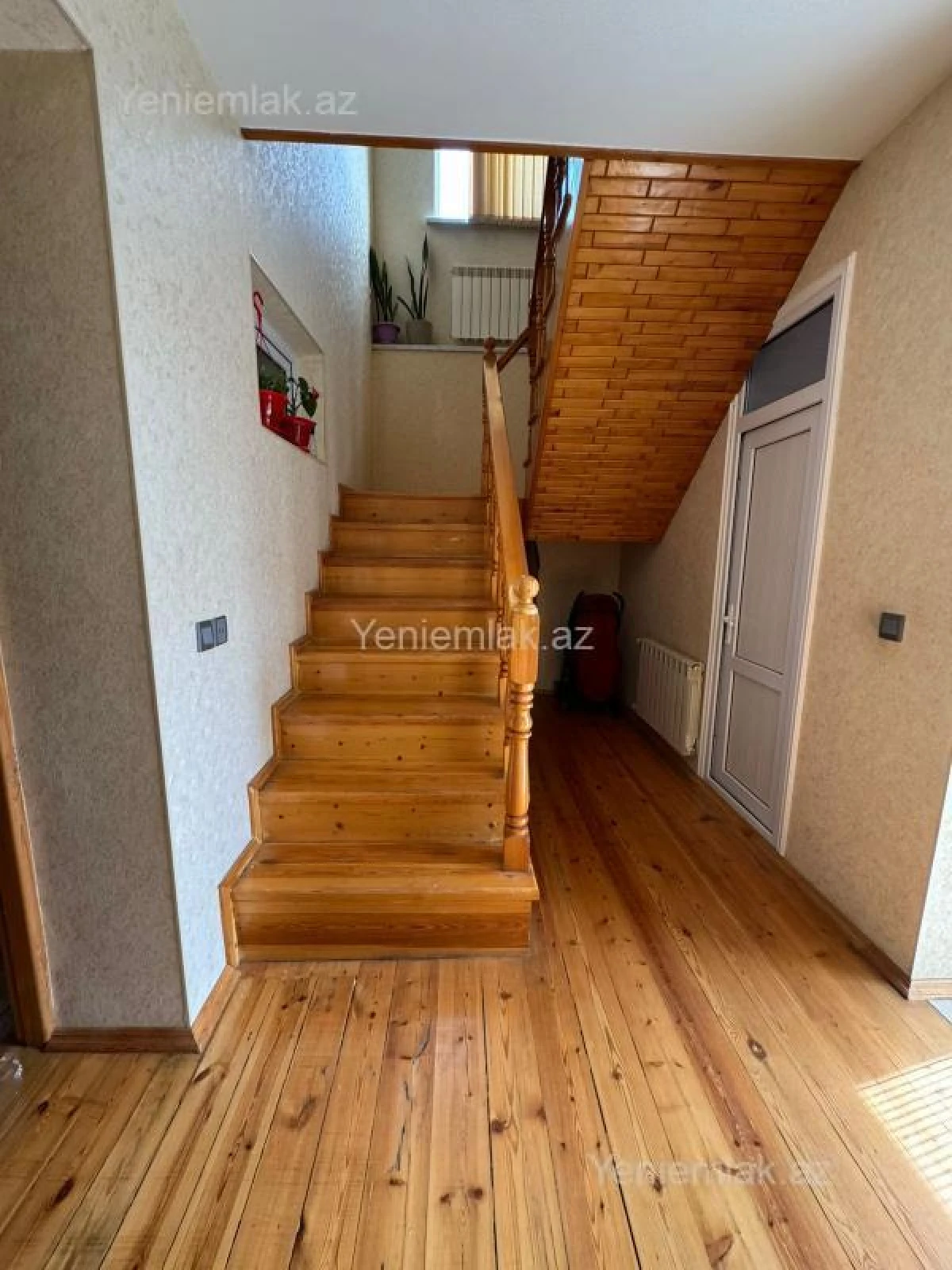 Satılır 5 otaqlı həyət evi 155 m²