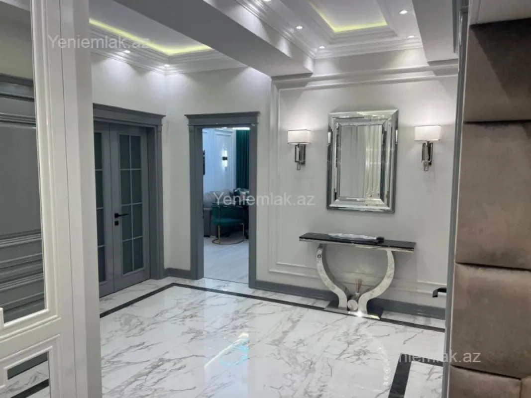 Satılır 4 otaqlı yeni tikili 190 m²