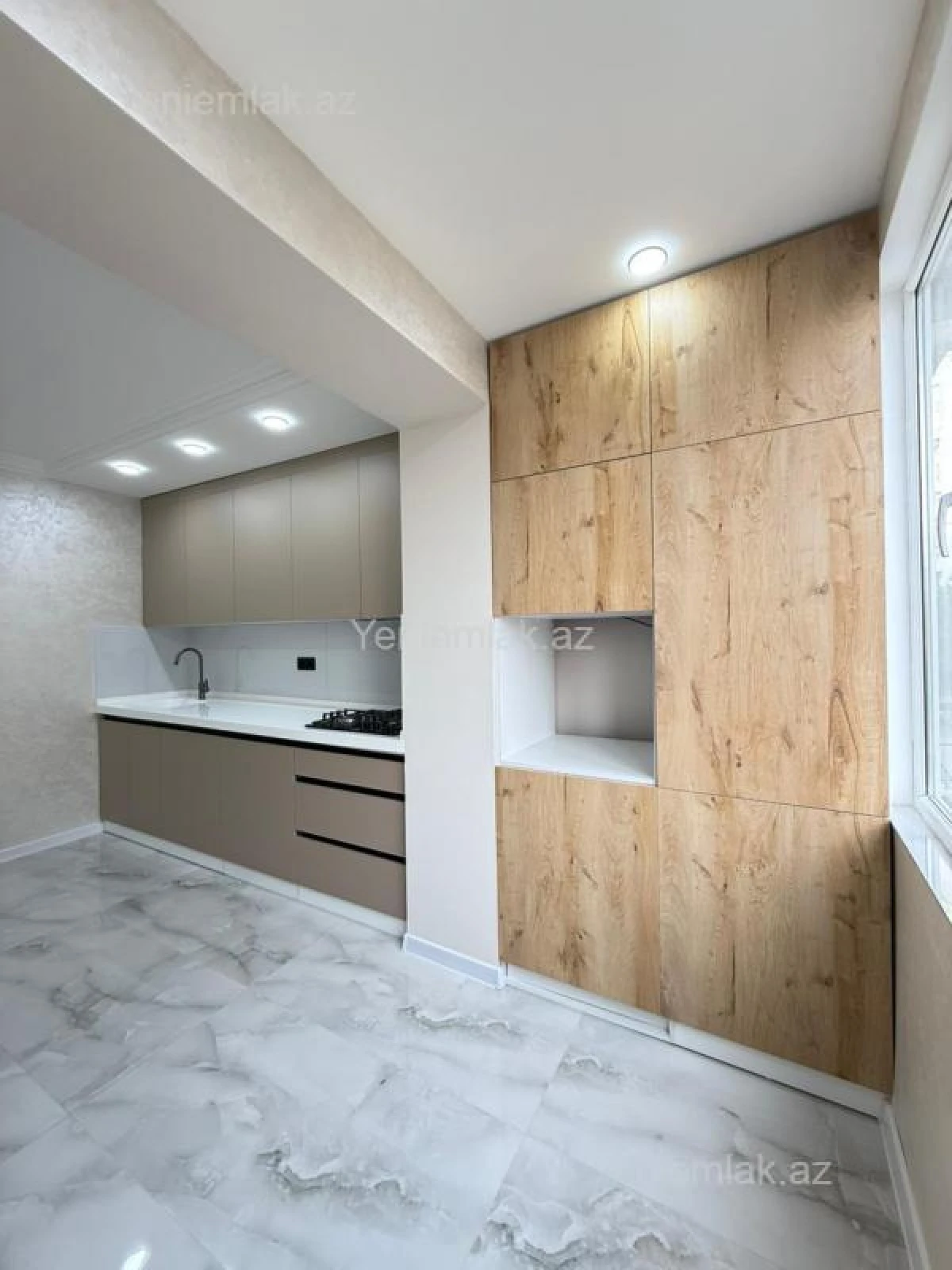 Satılır 3 otaqlı köhnə tikili 80 m²